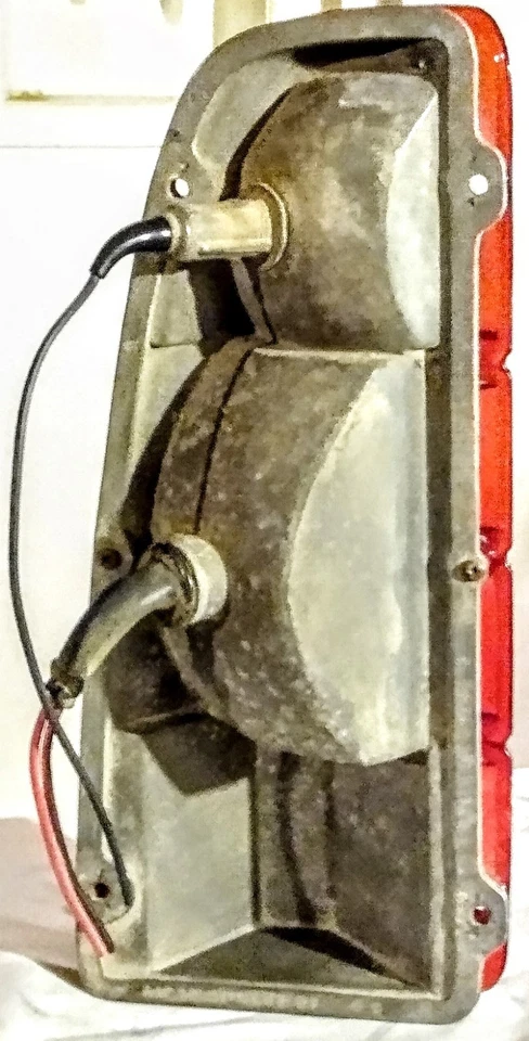 72-80 DODGE TRUCK D100 D200 W100 RH CONJUNTO DE LENTE LANTERNA TRASEIRA LATERAL FABRICANTE DE EQUIPAMENTO ORIGINAL - Imagem 2 de 4