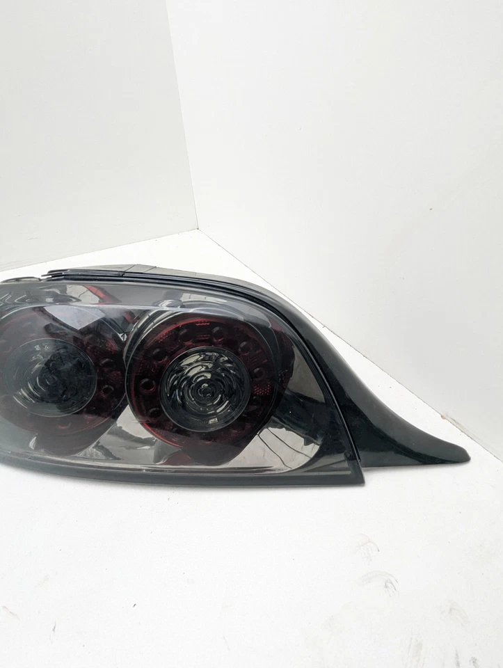 2004-2008 Mazda RX-8 After Market Tinted Tail Light Pair - Imagem 2 de 4