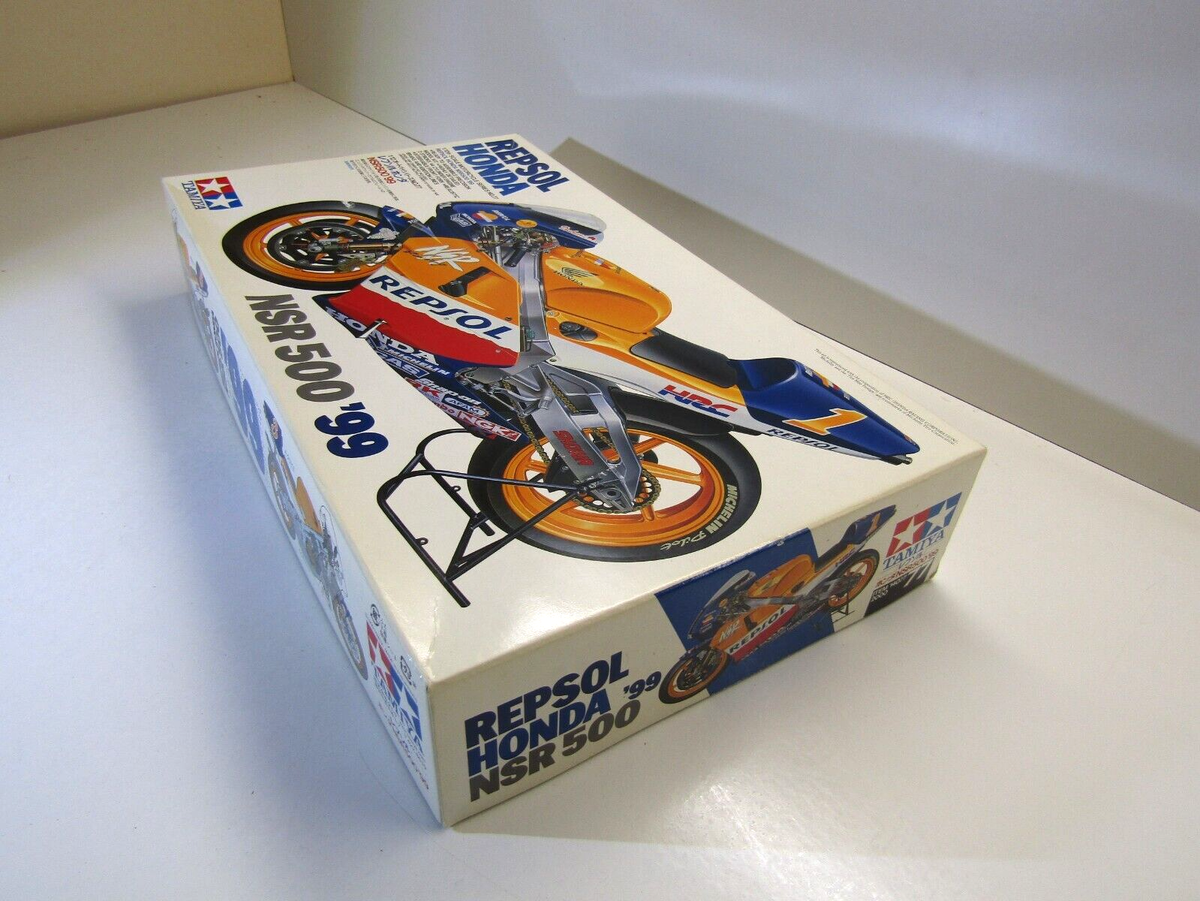 Tamiya 1:12 Scale Repsol Honda '99 NSR500 Model Kit # 14077*2000