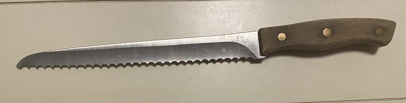 Chicago Cutlery Wood Handle Serrated Knife