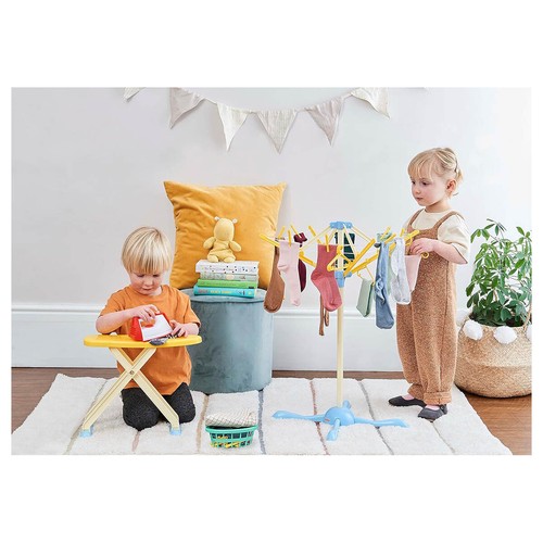 Casdon Pretend Play Toy Wash Day Set Ironing Board and Washing Line Kids Ages 3+ - Picture 7 of 7