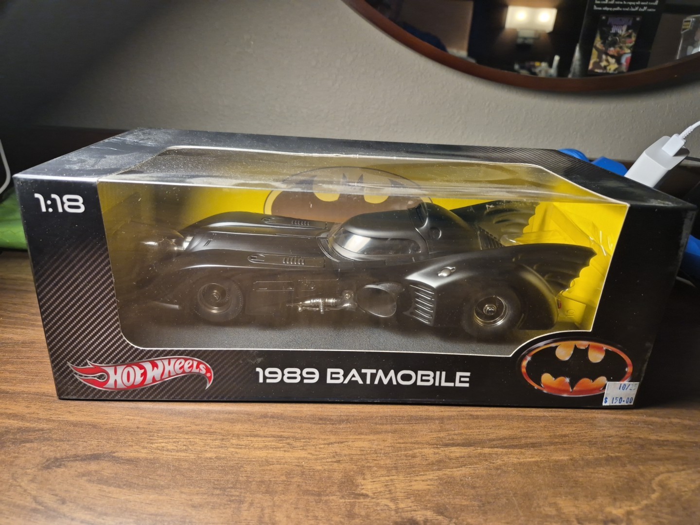 Hot Wheels Batman Batmobile Batman Returns 2012 1:18 X5533