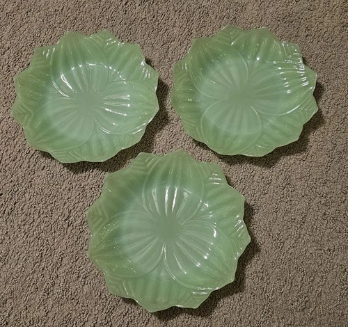 3 Vintage Jadeite Lotus Blossom 8 inch Plates Glass Salad Dessert Small Green