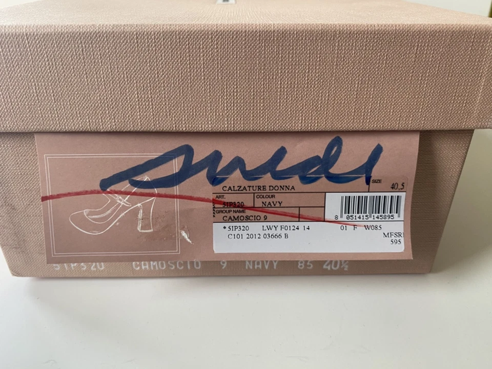 Miu Miu (Prada) Blue Suede Mary Jane Block Heel Pump w/Silver Glitter Bottom 40 - Image 3 of 4