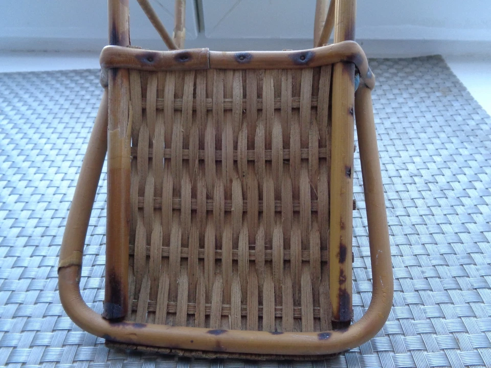 ANCIENNE CHAISE DE POUPEE EN OSIER VINTAGE JOUET ENFANT - Photo 4/4