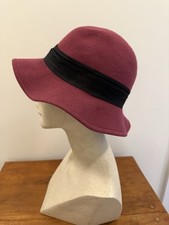 Vintage Lancaster BERRY ROSE Wool Felt Bucket Cloche Hat Ribbon Band made in USA