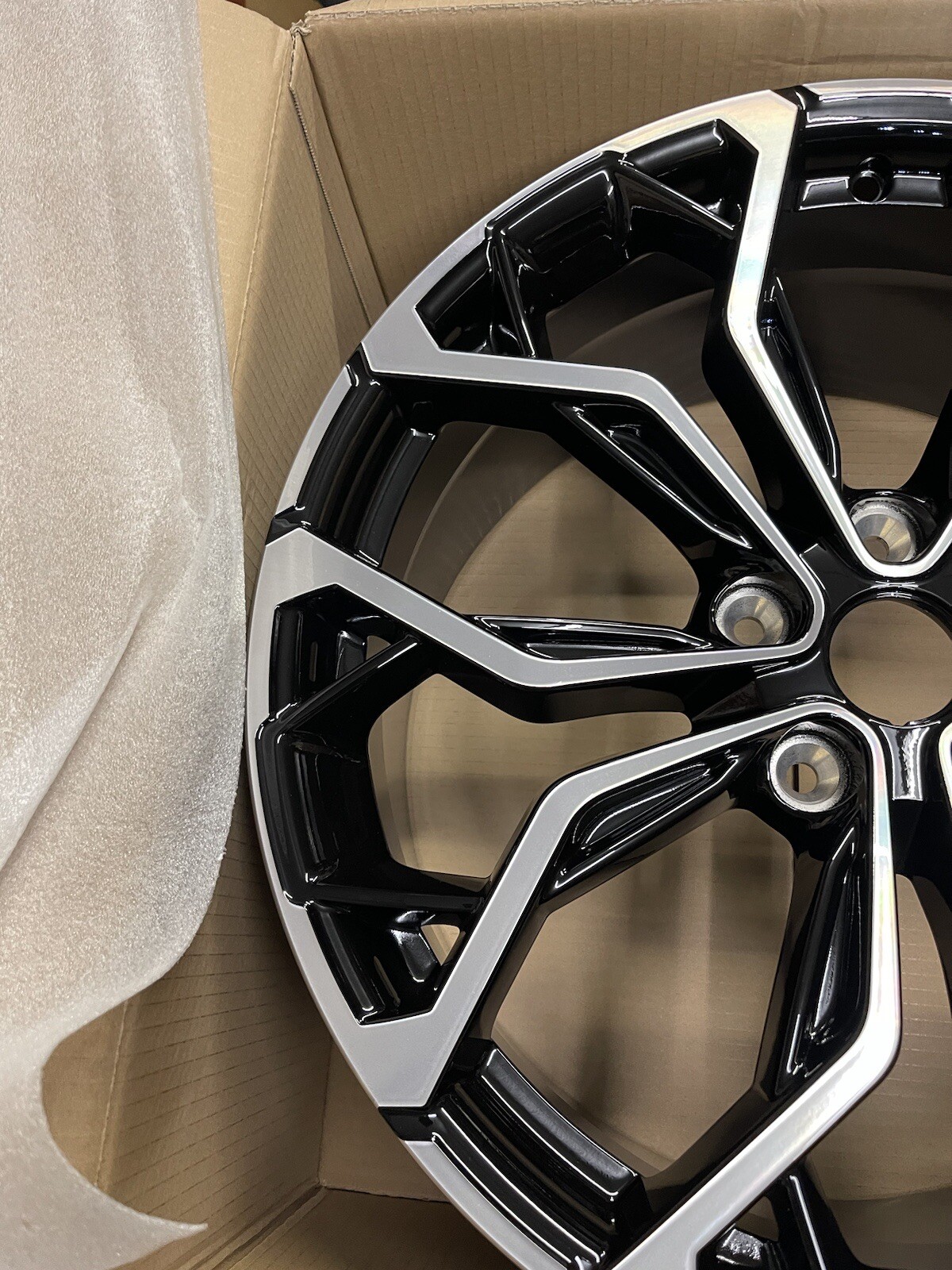 1 X RENAULT MEGANE IV RS 19” 300 GENUINE BLACK & POLISH 