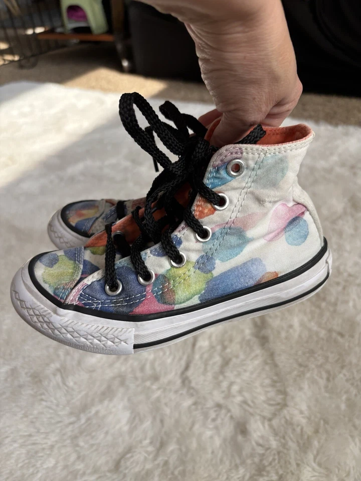 Converse All Star niño pequeño talla 11 tops altos de diseño multicolor, coloridos. Lindo Foto 3 de 4