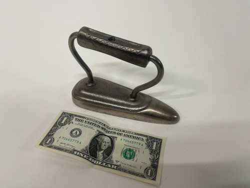 Vintage Iron + Cast Iron + Door Stop + Paper Weight - Picture 5 of 5