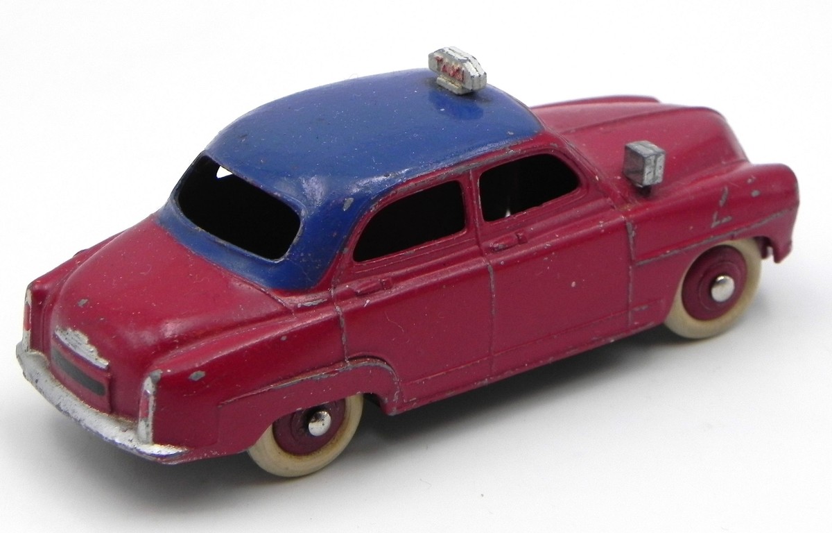 美品 FRANCE DINKY TOYS  SIMCA TAXI ミニカー Dinky Toys France Simca Ariane taxi