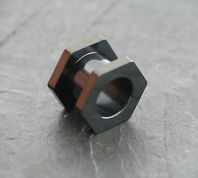 Tunnel Gedehnte Ohrlöcher 12mm Piercing Hexagon Schwarz Blackline Ohrpiercing