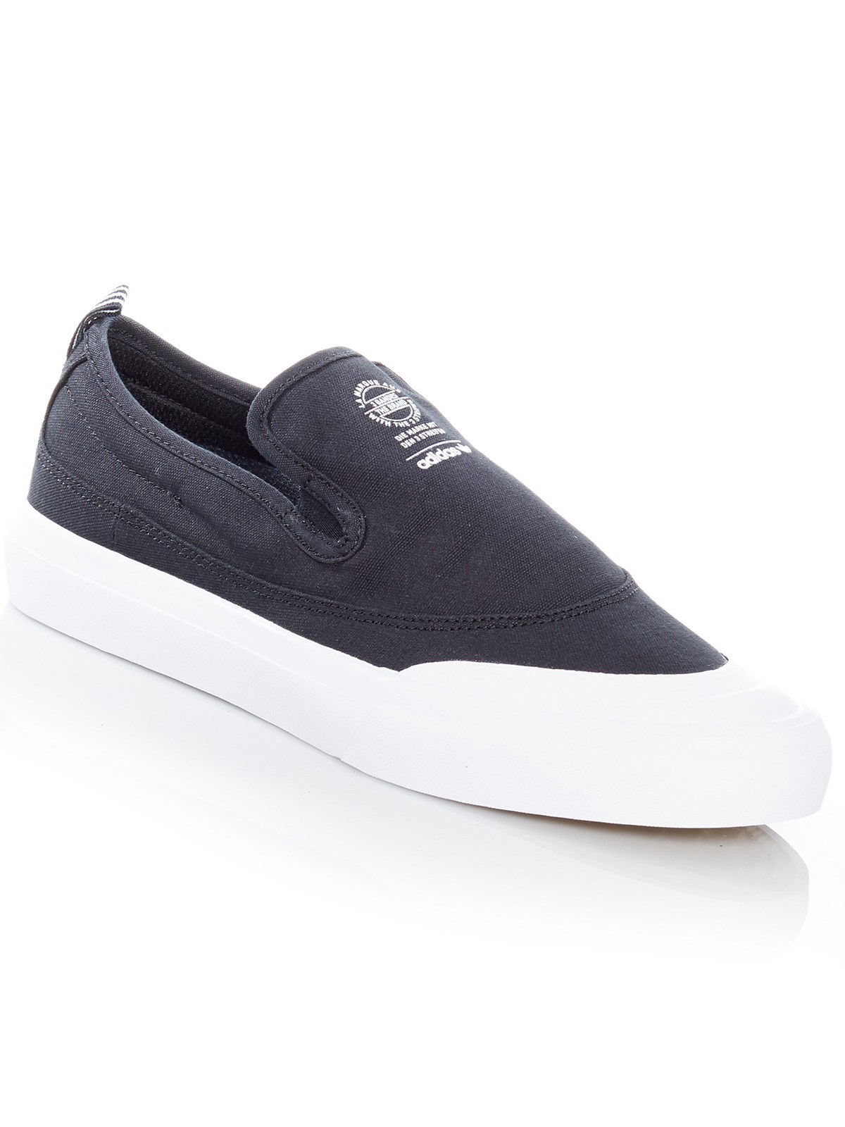 Adidas Slip On Schuh Matchcourt Core Schwarz-Footwear Weiß Adidas Slip On Schuh Matchcourt Core Schwarz-Footwear Weiß