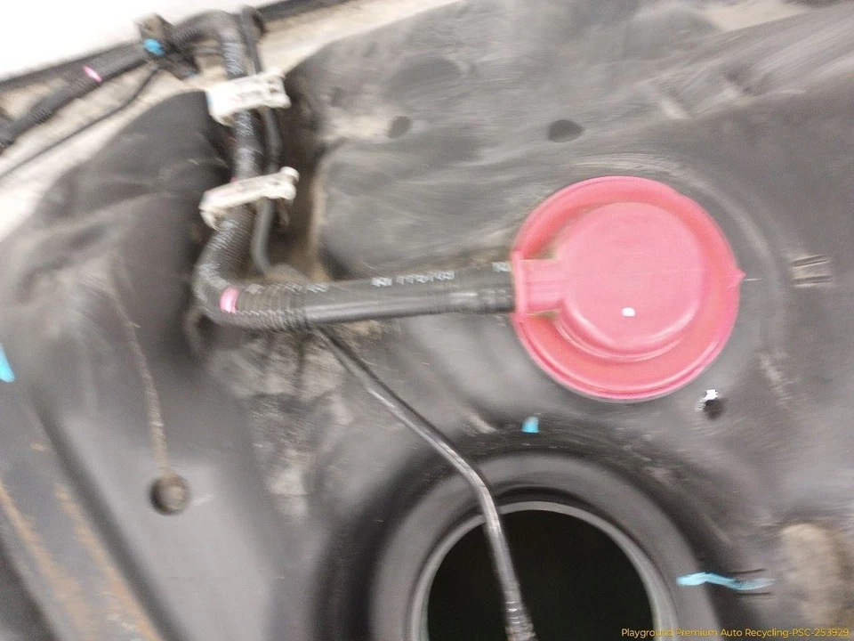 Acura TSX Fuel Gas Storage Reservoir Tank 2.4L 4 Cyl Fits 2006-2008 06 07 08  Foto 3 de 4