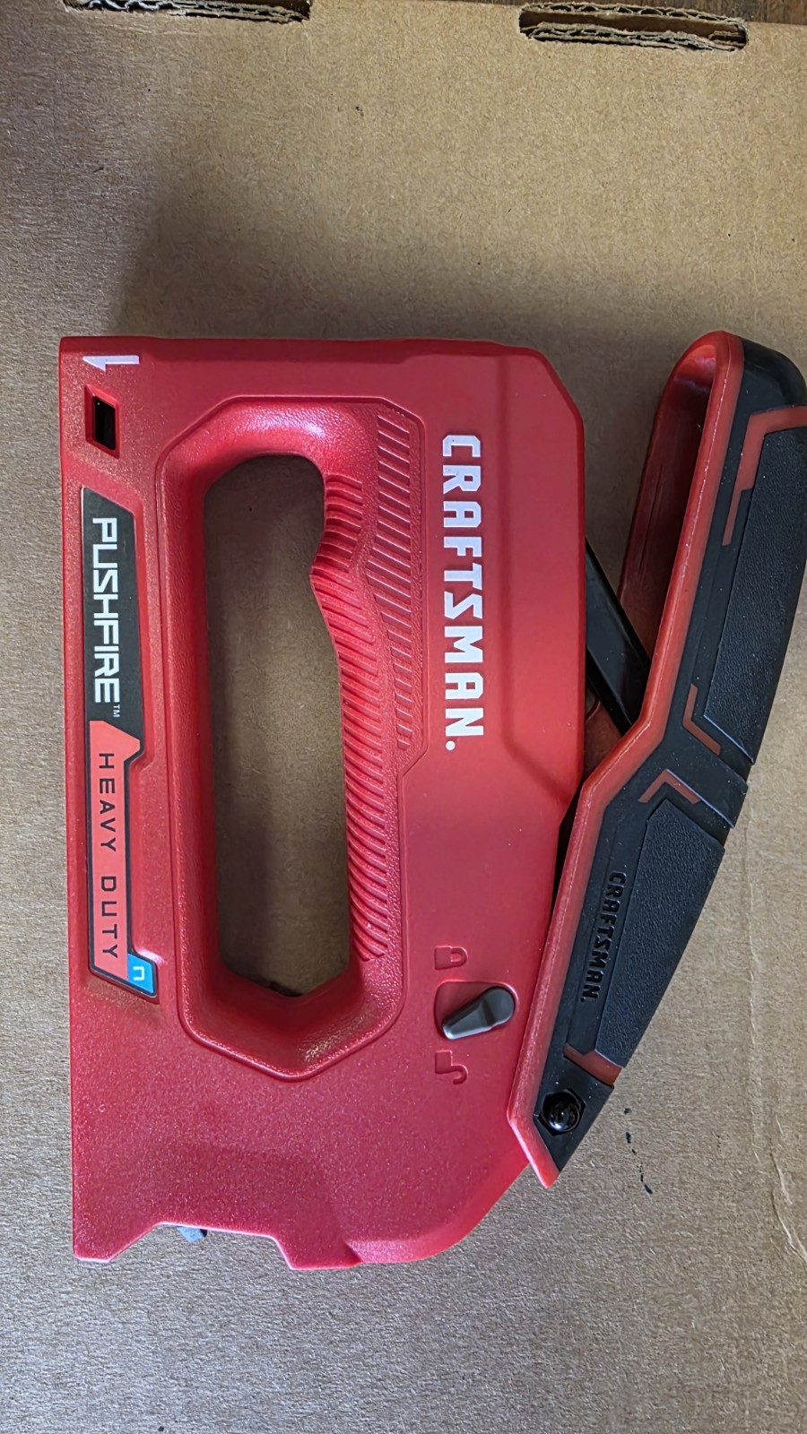 CRAFTSMAN Heavy Duty Staple Gun CMHT82643 New Pushfire Heavy Duty