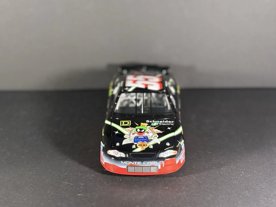 Acción 1:24 Bobby Hamilton #55 Looney Tunes 2002 revancha Marvin the Martian Foto 2 de 4