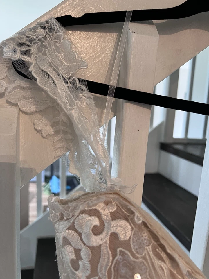 AMADO POR CASABLANCA BRIDAL BL374. Talla 12. Marfil Foto 3 de 4