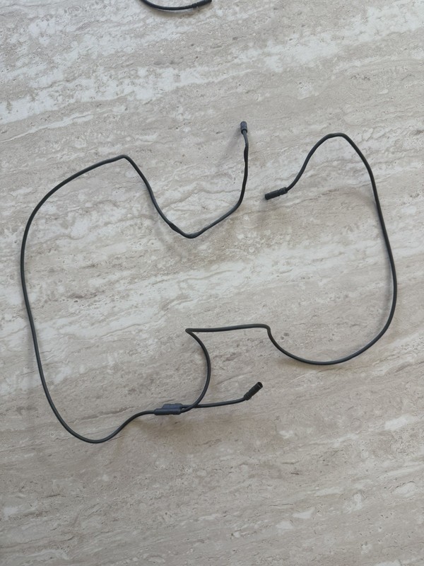 Shimano EW-JC130 Y-Split DI2 E-Tube Cable, 3 Connectors, 550mm/50mm/550mm