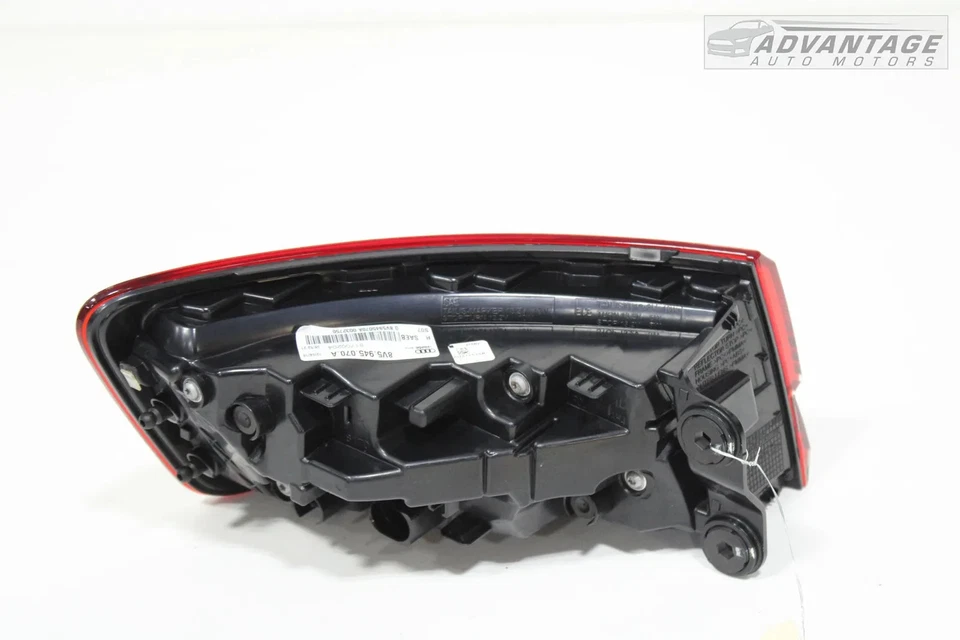 AUDI A3 QUATTRO 8V 2017-2019 LUZ TRASERA EXTERIOR LADO DERECHO LUZ TRASERA LED OEM Foto 2 de 4