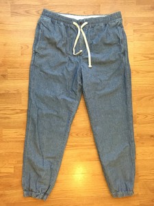 calça de brim com elastico na cintura masculina