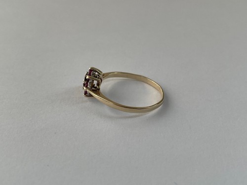 1981 Vintage Ruby and Diamond Ring 9ct Gold Diamond and Ruby Vintage Ring Size P - Picture 10 of 17