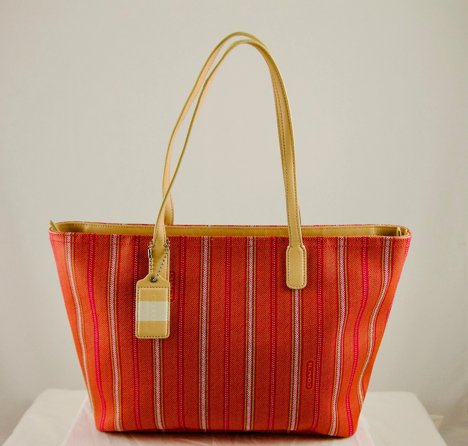 Tote in tela Coach 23108 Legacy Weekend a righe ticking rosso arancione con sacchetto antipolvere