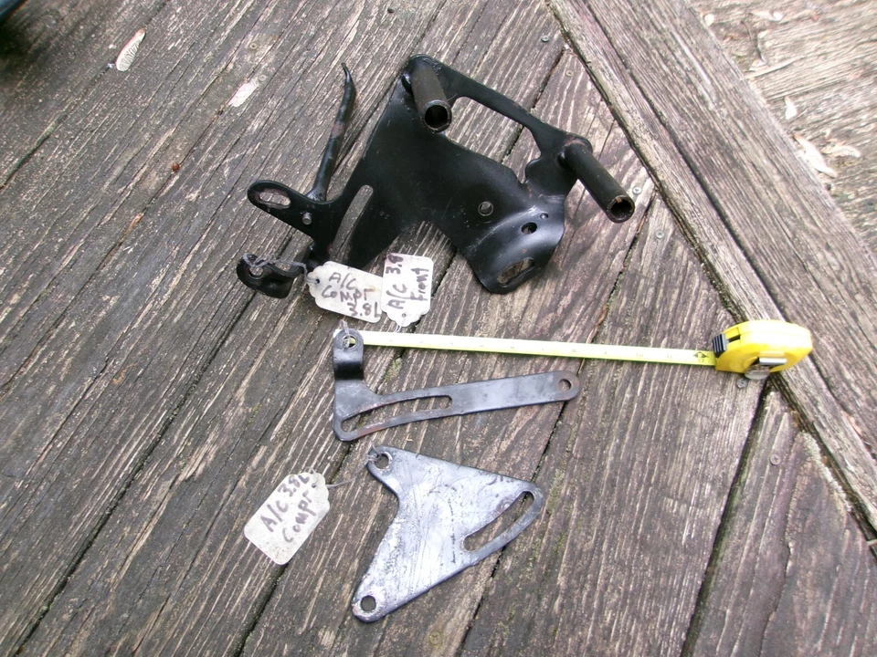 Pontiac Firebird 1977-81 3,8 L V-6 soportes de compresor de aire acondicionado [3] de colección OEM GM Foto 3 de 3