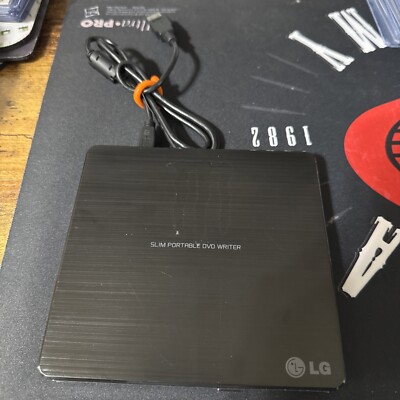 LG Ultra Slim Portable DVD Writer Mac/Windows USB SP60NB50 With Cord No Box.