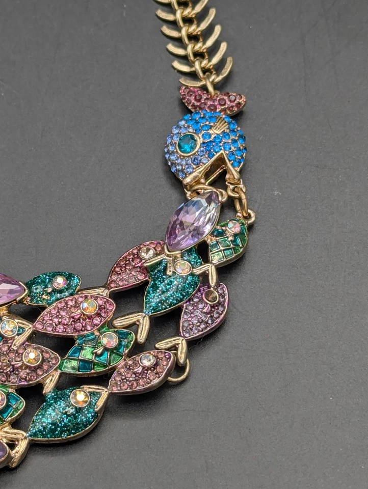 Extensor de collar Betsey Johnson tono dorado escuela de peces azul rosa llamativo  Foto 4 de 4