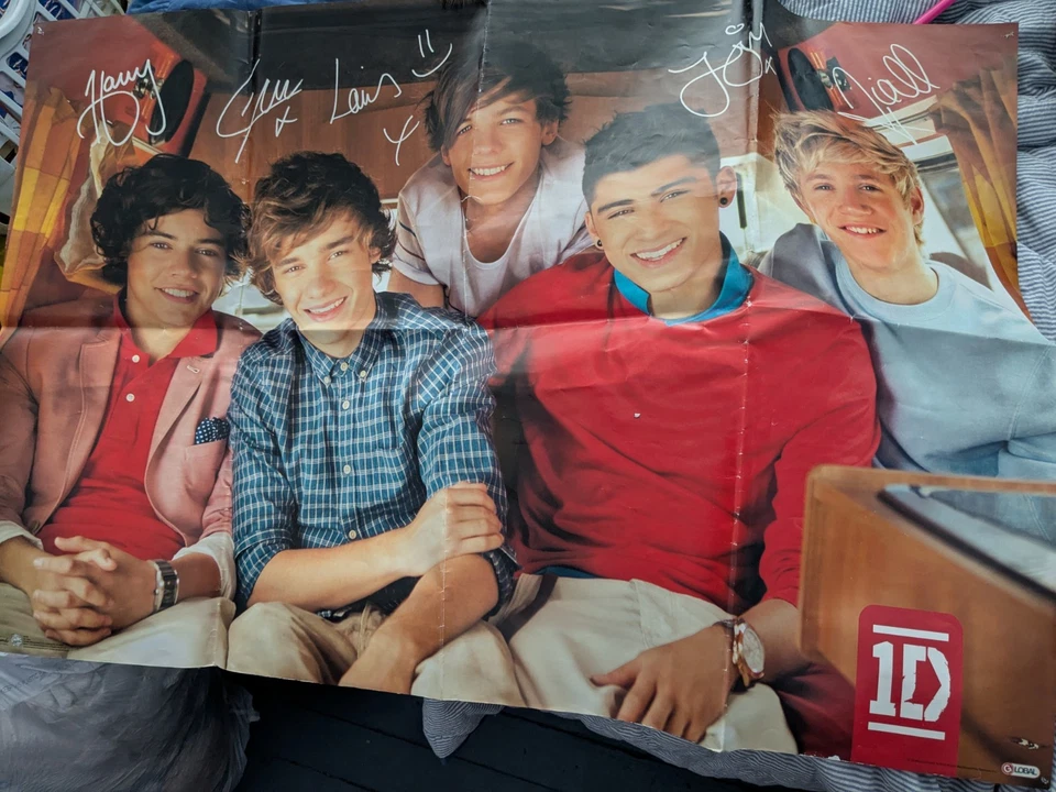 Revista y póster One Direction Cover 2012 Seventeen Foto 3 de 4