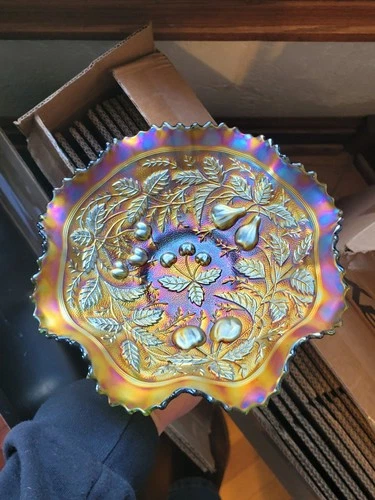 Pretty Stippled Olive Green Northwood Carnival Glass Three Fruits Ruffled Bowl