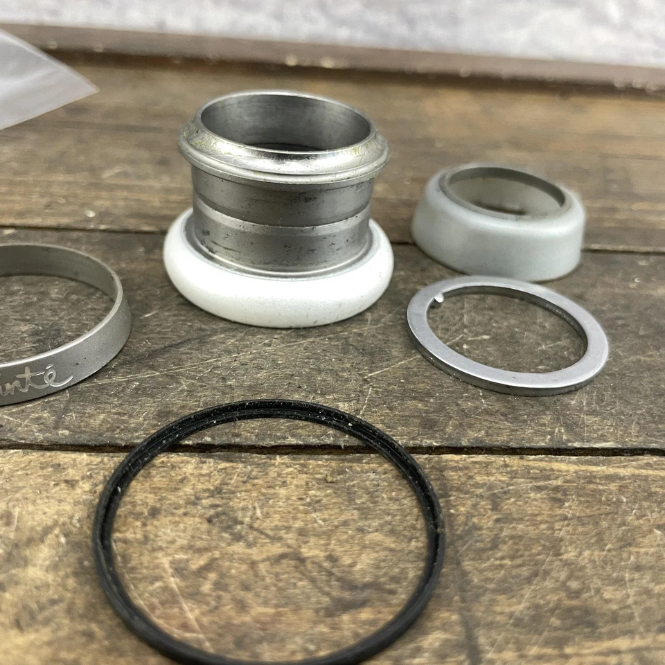 Fone de Ouvido Vintage Shimano Sante 1 Polegada Rosca PEÇAS Capa Acabamento Espaçador Copos Branco - Imagem 3 de 4