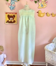 vintage 70s pastel green nightgown M/L