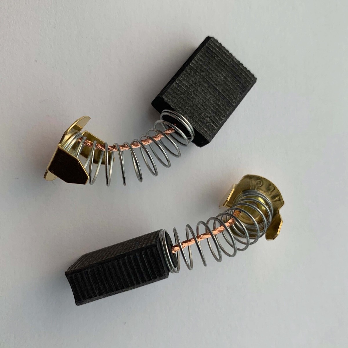 Spazzole Di Carbone Per Motore Parkside ZKGS 2100 / Duro D-KGSZ - Ricambio Per Troncatrici - Foto 7