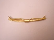 1-13/16" Unique Shape Gold Tone Vintage Collar Bar L83