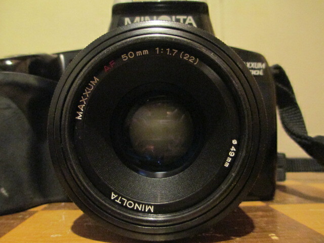 Minolta Maxxum 5000i Camera w/ Maxxum AF 50mm 1