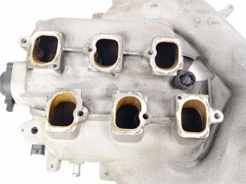 Cadillac CTS 2004-2009 colector de admisión superior Foto 3 de 4