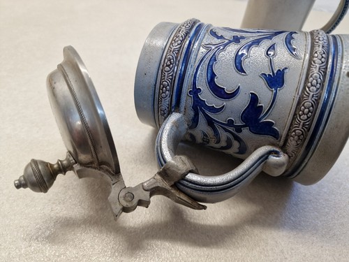 2x alter Bierkrug Keramikkrug mit Zinndeckel markiert Dachbodenfund - Bild 24 von 24
