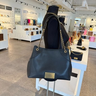 Marc Jacob The Large Plaza Tote Pebbled Leather 4F5HTT020H01 Black