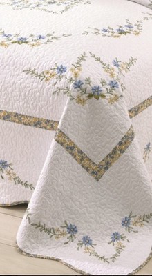Modern Heirloom Collection Heather Quilted Embroidered Floral Bedspread Twin