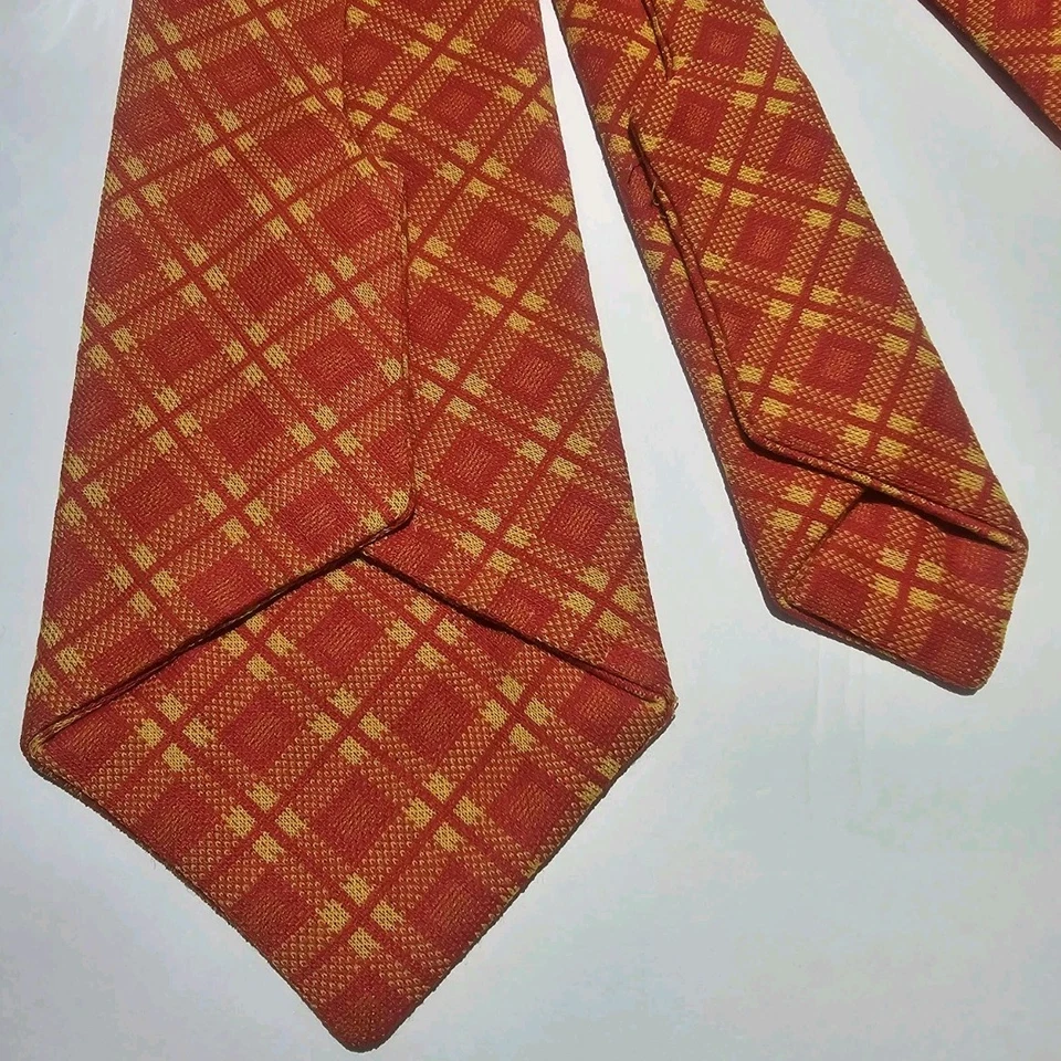Corbata de poliéster hecha a mano para hombre roja, amarilla geométrica nerd 54" Foto 2 de 4