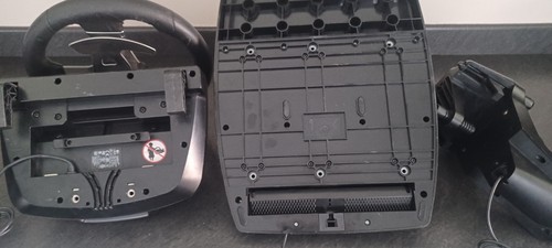 Volante Logitech G27 con pedales y palanca de cambios. Sin fuente de alimentación. - Imagen 7 de 7
