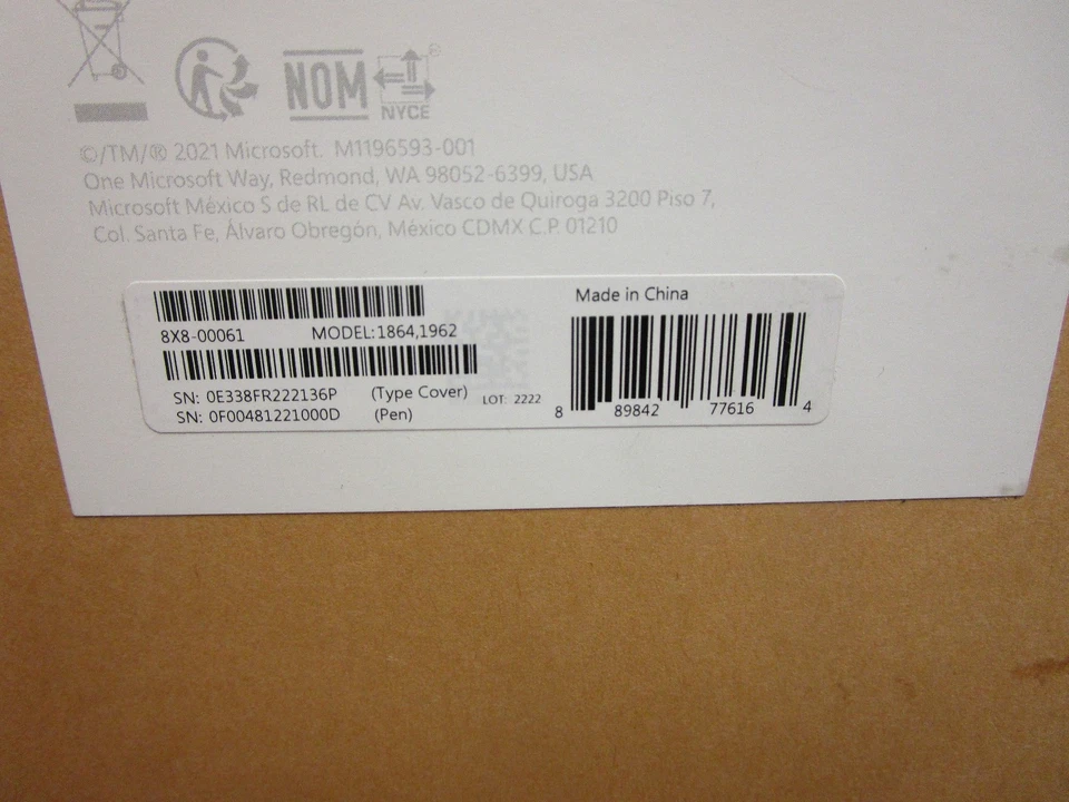 Microsoft Surface Pro Signature Keyboard with Slim Pen 2 - Image 3 of 3