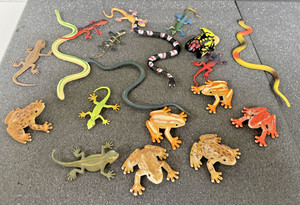 Snake Frog Lizard Reptile Amphibean toy collection