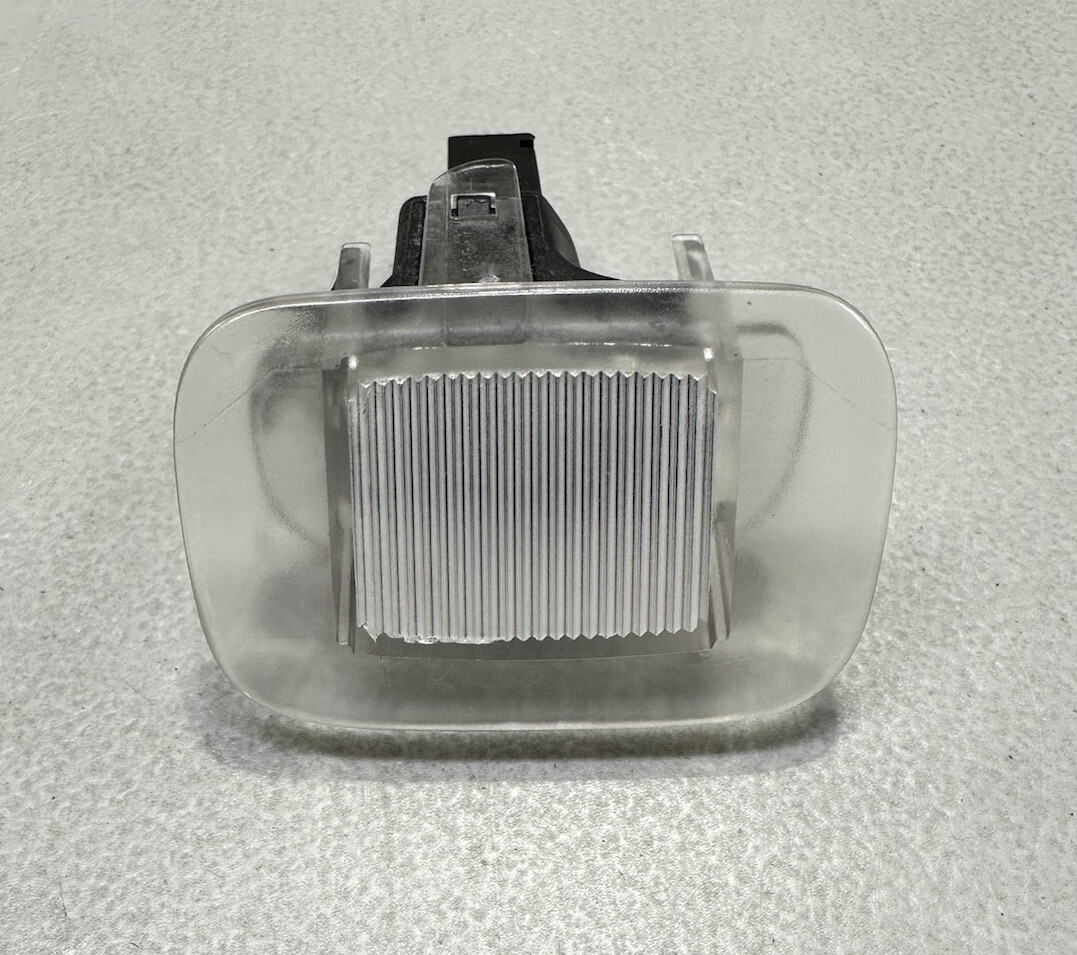 Volvo S80 Interior Light Courtesy Lamp Door Clear Lens 30634589