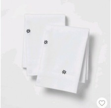 Room Essentials 2 Pillowcases Standard Size Set White With Flowers