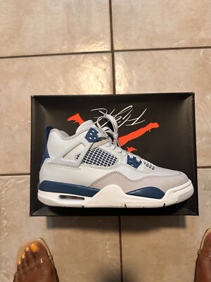AIR JORDAN 4 RETRO