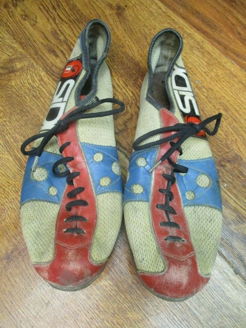 old school track shoes
