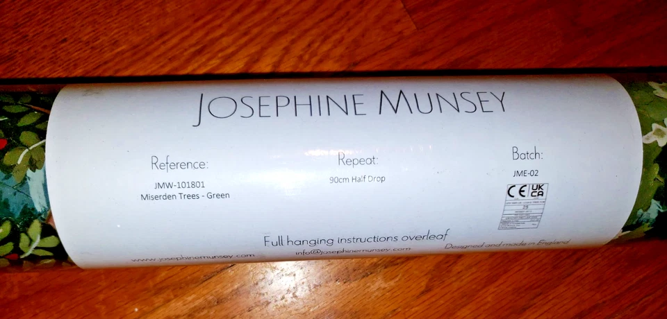 Josephine Munsey Miserden 树壁纸 1 卷 全新 — 第 2/4 张图片