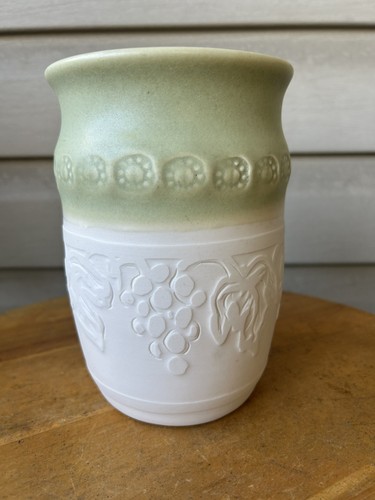 Nancy Bishop Garden Vines Green Matte White Studio Art Pottery Crock Vase 7"