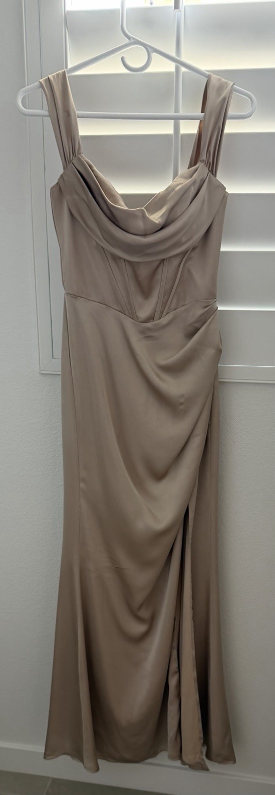 Ladivine by Cinderella Divine Satin Beige Gown Women's Dress Size 6